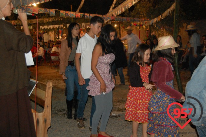 Capela N.S. Aparecida, no jardim Monte alegre, realiza festa junina