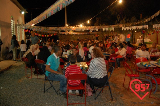 Capela N.S. Aparecida, no jardim Monte alegre, realiza festa junina