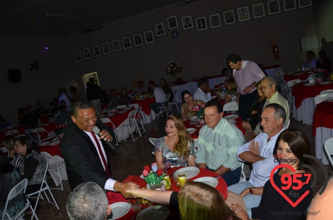 Jantar dançante dos namorados em Itaporã