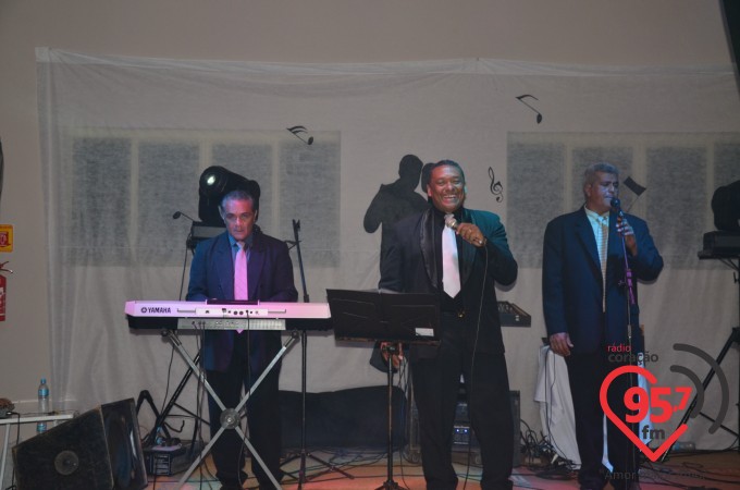 Jantar dançante dos namorados em Itaporã