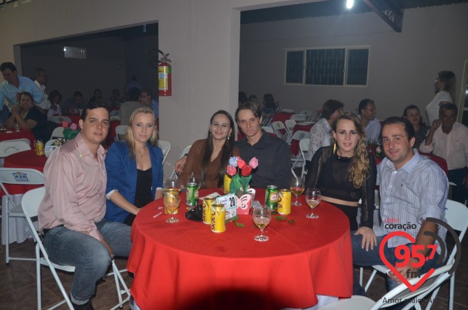 Jantar dançante dos namorados em Itaporã