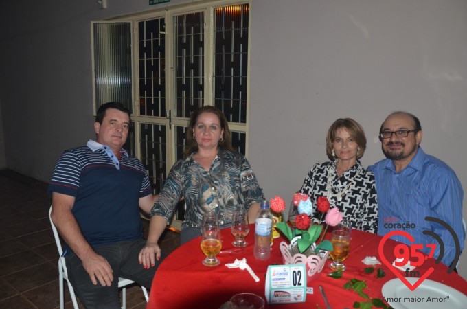 Jantar dançante dos namorados em Itaporã