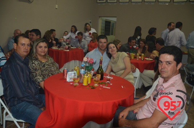 Jantar dançante dos namorados em Itaporã