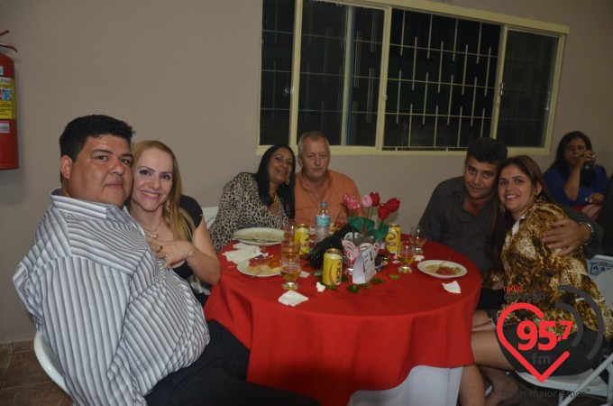 Jantar dançante dos namorados em Itaporã