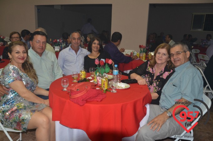 Jantar dançante dos namorados em Itaporã