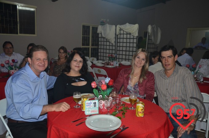 Jantar dançante dos namorados em Itaporã