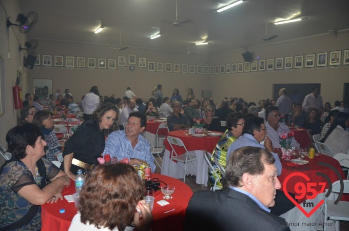 Jantar dançante dos namorados em Itaporã
