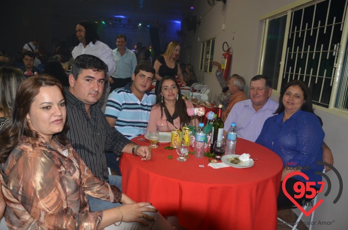 Jantar dançante dos namorados em Itaporã