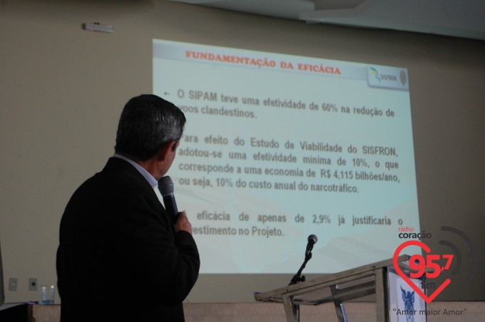 Com instalação do Sisfron crimes na fronteira podem reduzir 10%, estima general do Exército