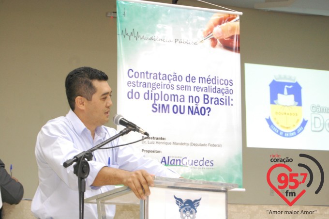 ‘Não falta médico, há má distribuição’ afirma Mandetta.