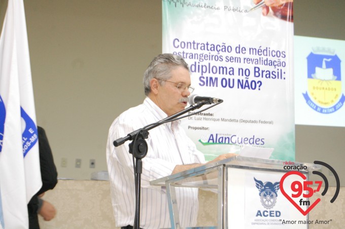 ‘Não falta médico, há má distribuição’ afirma Mandetta.