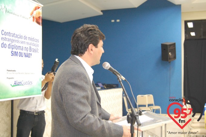 ‘Não falta médico, há má distribuição’ afirma Mandetta.