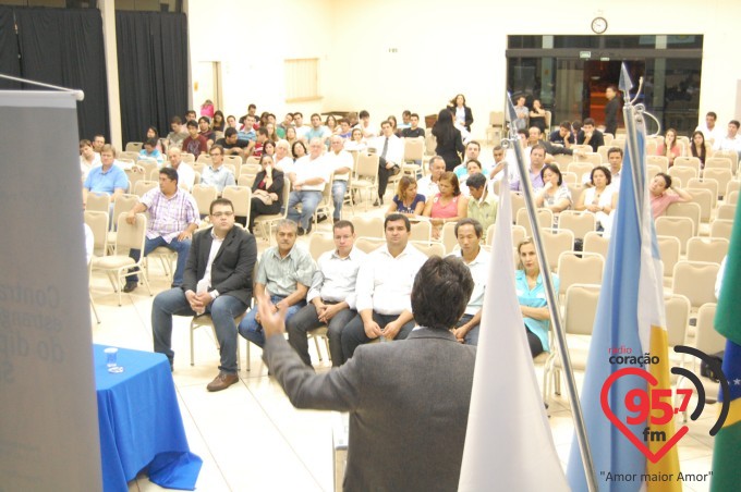 ‘Não falta médico, há má distribuição’ afirma Mandetta.