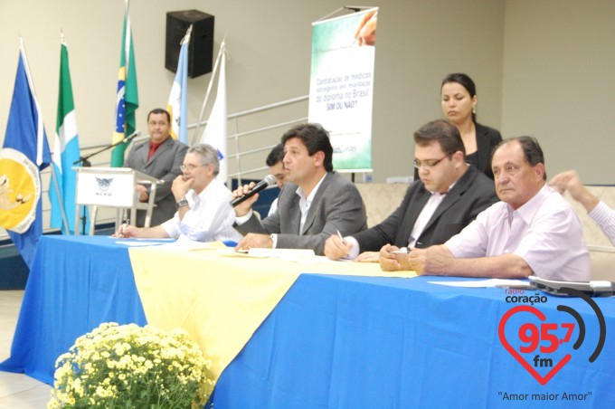 ‘Não falta médico, há má distribuição’ afirma Mandetta.