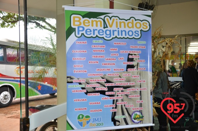 Paróquia São Carlos embarca 3 ônibus com destino JMJ-Rio 2013