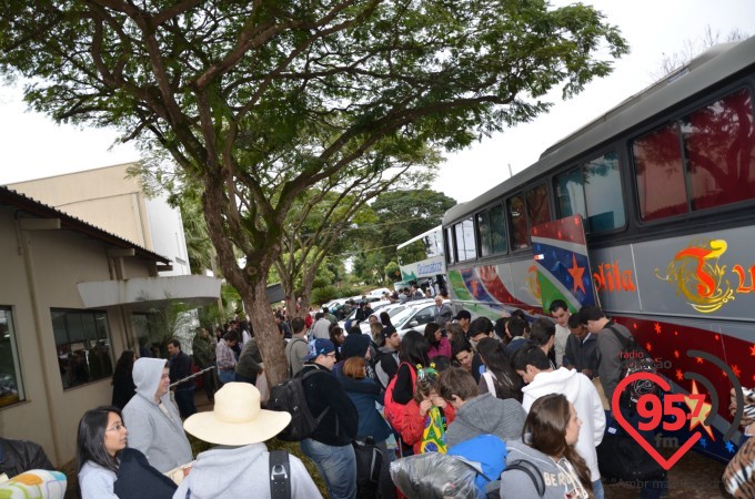 Paróquia São Carlos embarca 3 ônibus com destino JMJ-Rio 2013