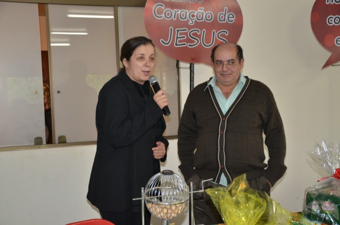 Emaús realiza chá bingo