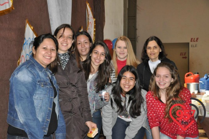 Paróquia N. S. Aparecida homenageia os papais dos catequizandos