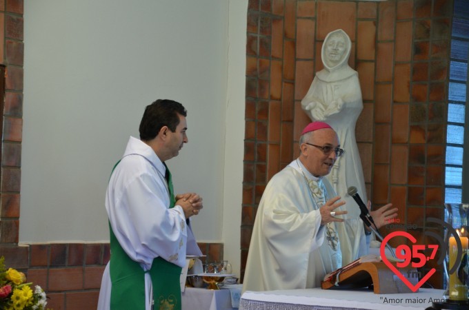 Missa no mosteiro homenageia Padres e Diáconos