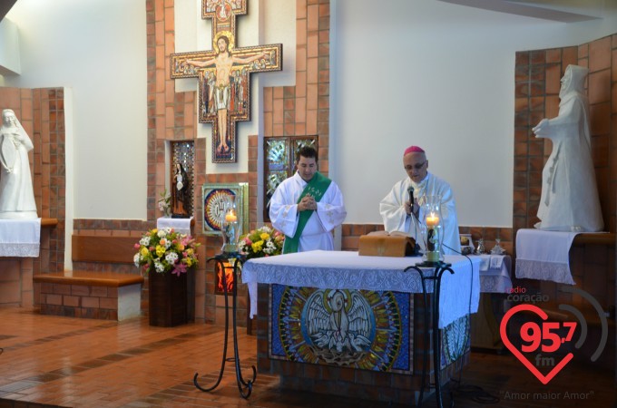 Missa no mosteiro homenageia Padres e Diáconos
