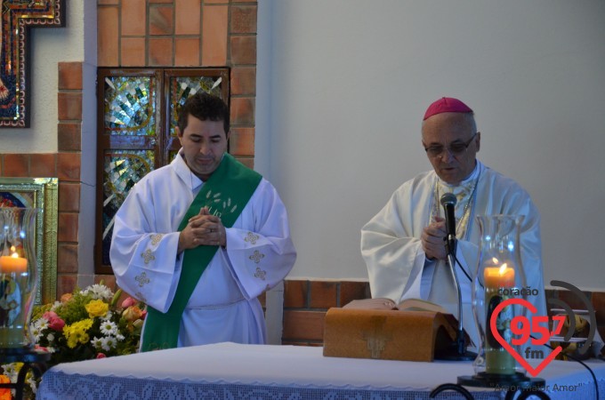Missa no mosteiro homenageia Padres e Diáconos