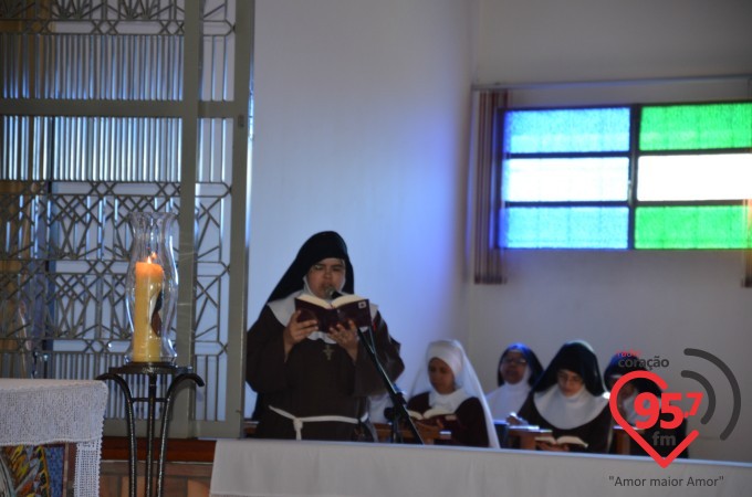 Missa no mosteiro homenageia Padres e Diáconos