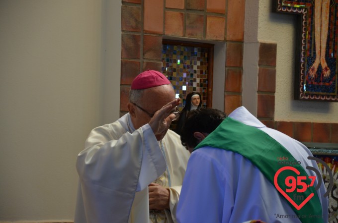 Missa no mosteiro homenageia Padres e Diáconos