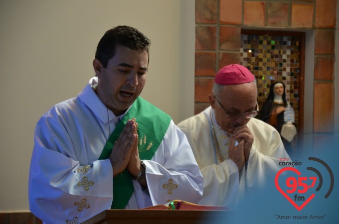 Missa no mosteiro homenageia Padres e Diáconos