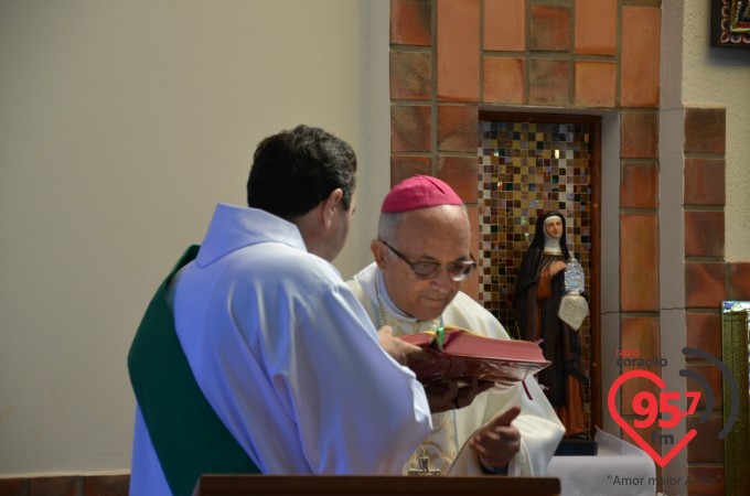 Missa no mosteiro homenageia Padres e Diáconos