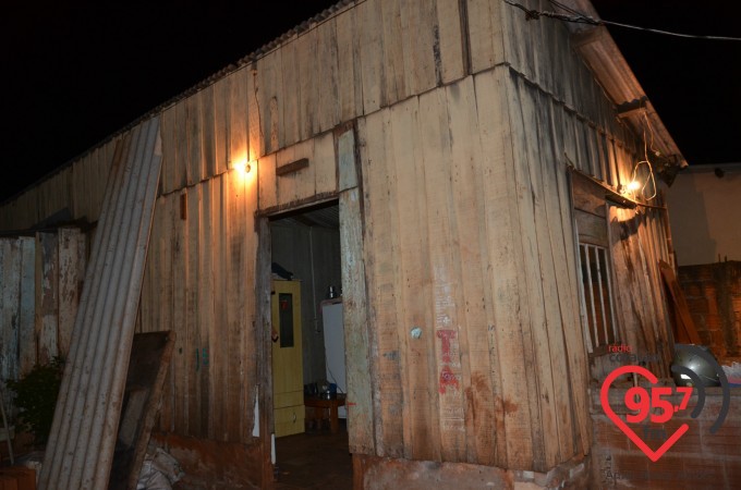 Missa em ação de graças pela entrega da nova casa de Dona Tereza