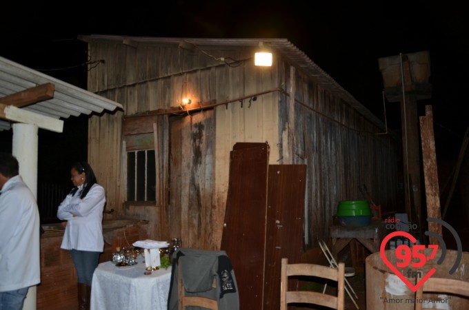 Missa em ação de graças pela entrega da nova casa de Dona Tereza