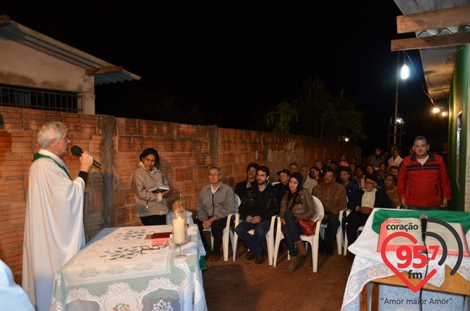 Missa em ação de graças pela entrega da nova casa de Dona Tereza