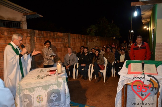 Missa em ação de graças pela entrega da nova casa de Dona Tereza