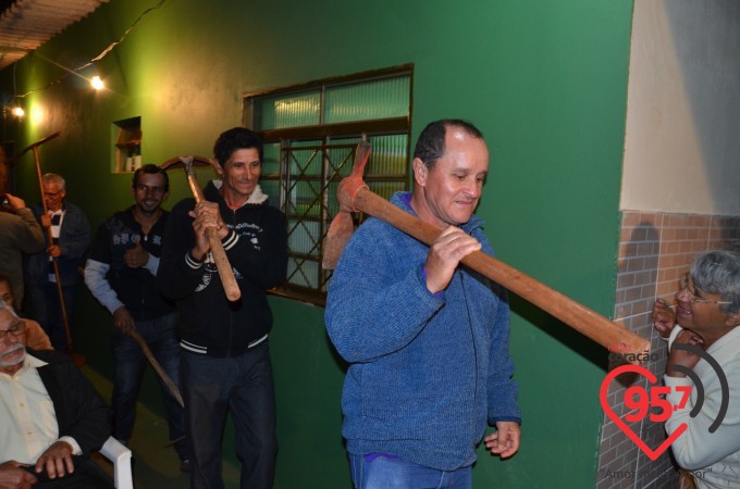 Missa em ação de graças pela entrega da nova casa de Dona Tereza