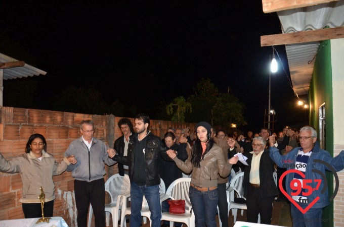Missa em ação de graças pela entrega da nova casa de Dona Tereza