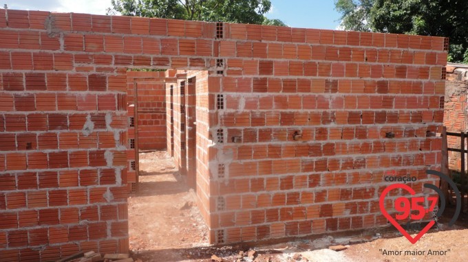 Missa em ação de graças pela entrega da nova casa de Dona Tereza