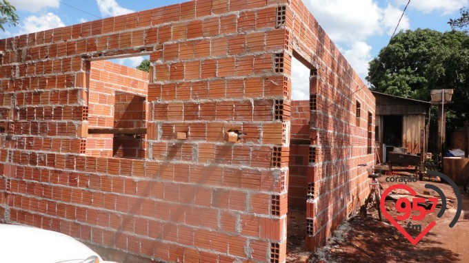 Missa em ação de graças pela entrega da nova casa de Dona Tereza