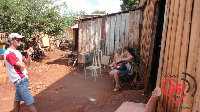 Missa em ação de graças pela entrega da nova casa de Dona Tereza