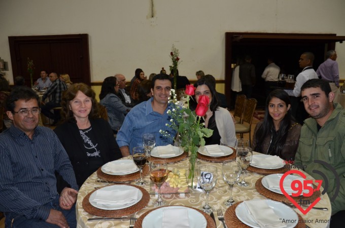 São João Batista organiza jantar dançante para casais