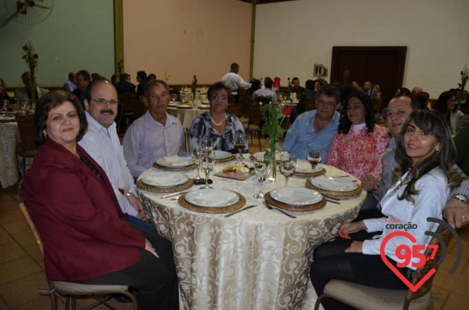 São João Batista organiza jantar dançante para casais