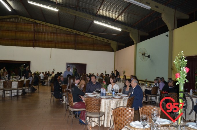 São João Batista organiza jantar dançante para casais