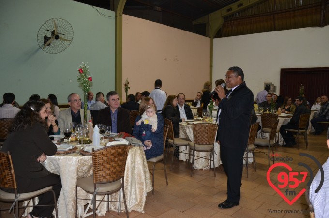 São João Batista organiza jantar dançante para casais