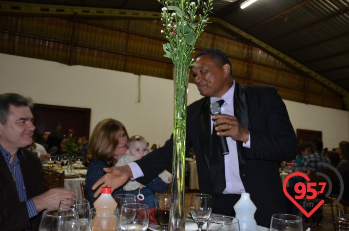 São João Batista organiza jantar dançante para casais