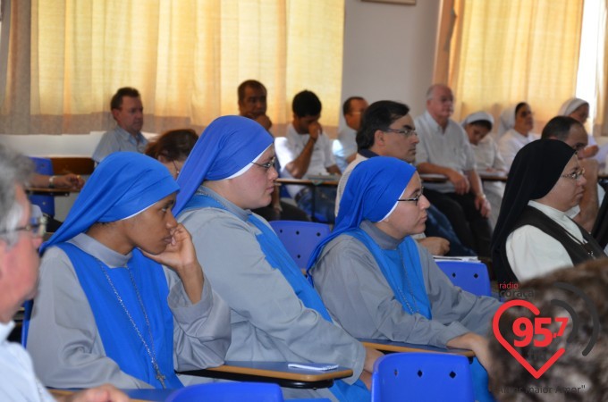 Assessor da CNBB ministra palestra no IPAD