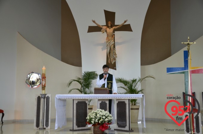 Equipes de N.S. realizam missa mensal na Paróquia Sagrado C. Jesus