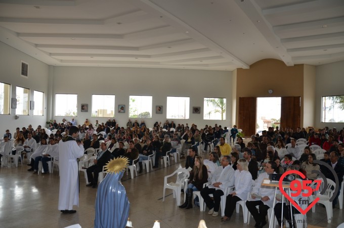 Equipes de N.S. realizam missa mensal na Paróquia Sagrado C. Jesus