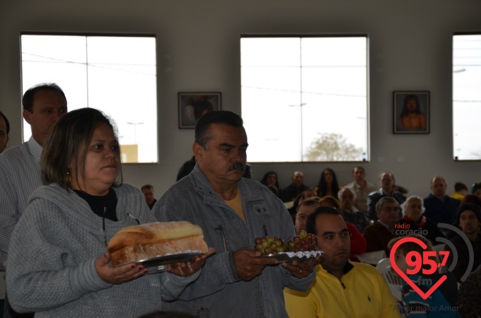 Equipes de N.S. realizam missa mensal na Paróquia Sagrado C. Jesus