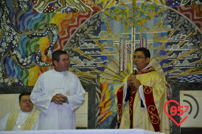 Padre Alexsandro completa dois anos de sacerdócio