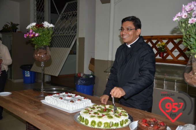 Padre Alexsandro completa dois anos de sacerdócio