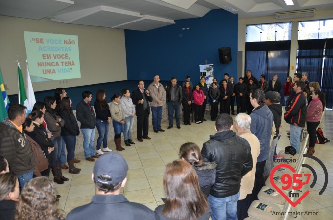 Aced realiza palestra motivacional com Valdir da Costa